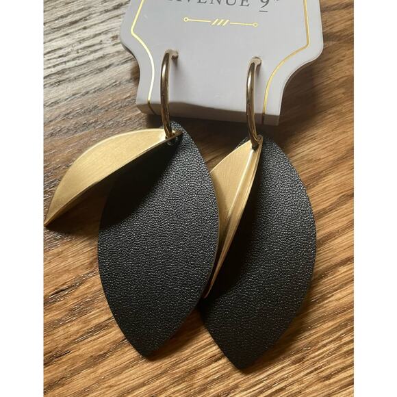 NWT Black Gold Leaf Boho Earrings - Picture 5 of 5